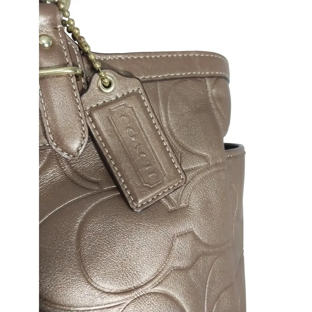 COACH! VINTAGE ANTIQUE GOLD GENUINE LEATHER 